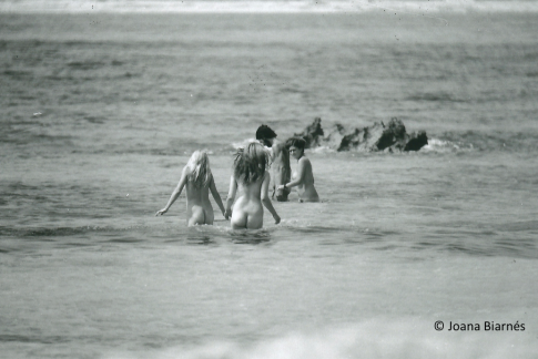 Nudistas en Ibiza en los 70